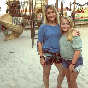 Meet your Posher, Leslie